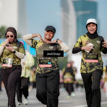Runner Photo 6835223