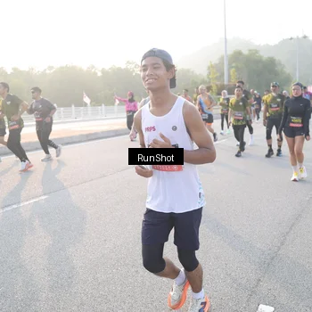 Runner Photo 6835244