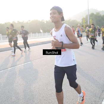 Runner Photo 6835246