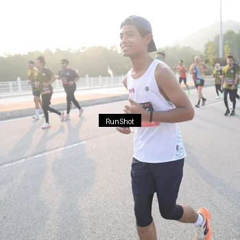 Runner Photo 6835249