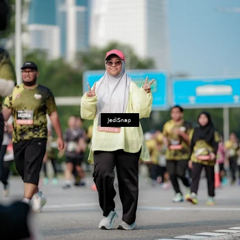Runner Photo 6835250