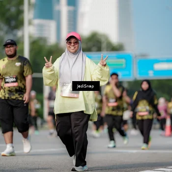 Runner Photo 6835256