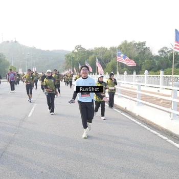 Runner Photo 6835271