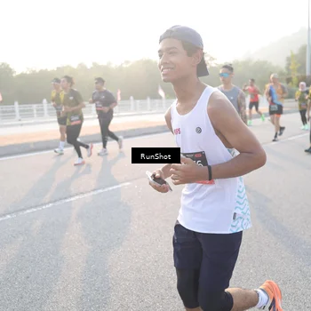 Runner Photo 6835274