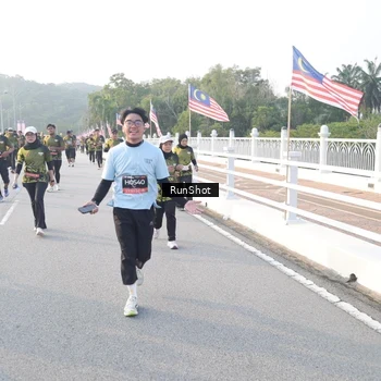 Runner Photo 6835285