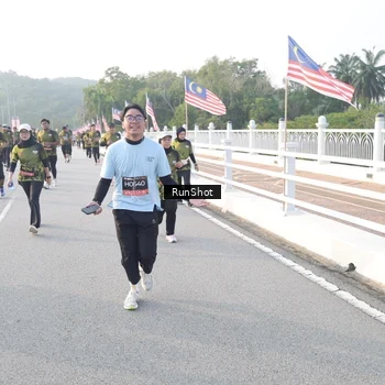 Runner Photo 6835286