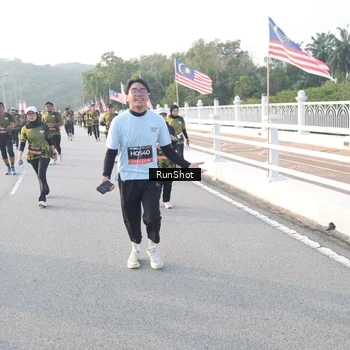 Runner Photo 6835291