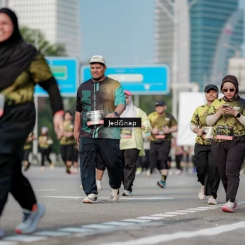 Runner Photo 6835300