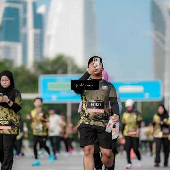 Runner Photo 6835310