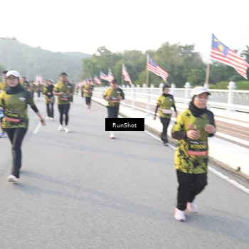 Runner Photo 6835312