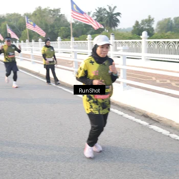 Runner Photo 6835322