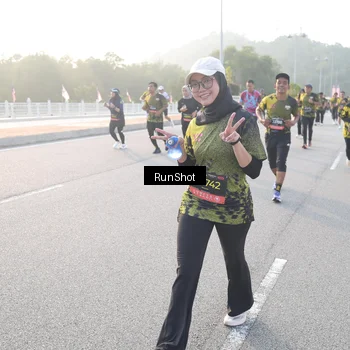 Runner Photo 6835334