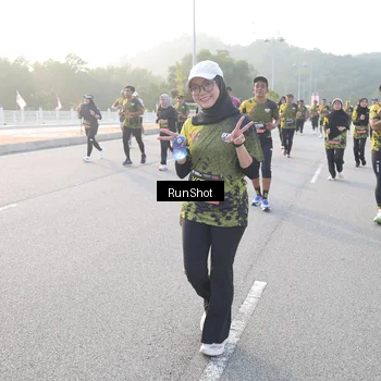 Runner Photo 6835338
