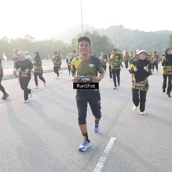Runner Photo 6835351