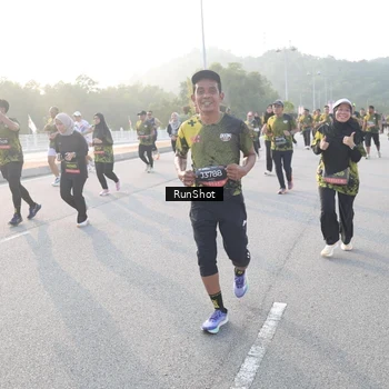 Runner Photo 6835353