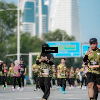 Runner Photo 6835354