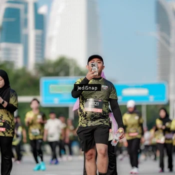 Runner Photo 6835364