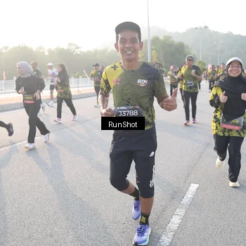 Runner Photo 6835371