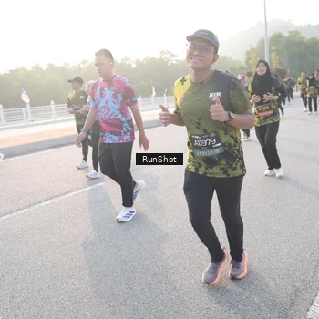 Runner Photo 6835393