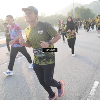 Runner Photo 6835397
