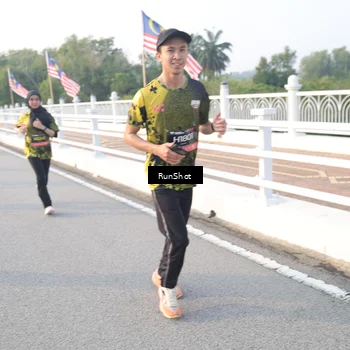 Runner Photo 6835408