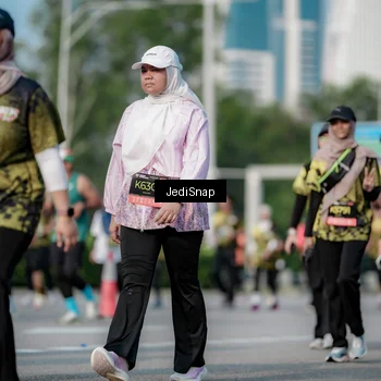 Runner Photo 6835434