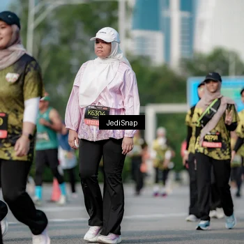 Runner Photo 6835436