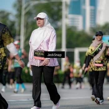 Runner Photo 6835444