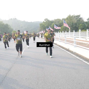 Runner Photo 6835449