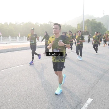 Runner Photo 6835458
