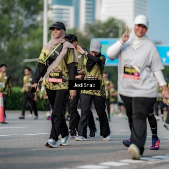 Runner Photo 6835462