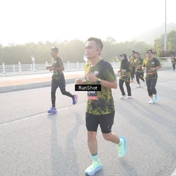 Runner Photo 6835464