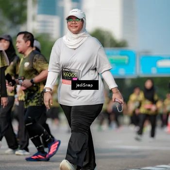 Runner Photo 6835476