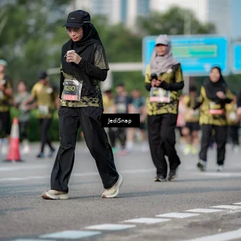 Runner Photo 6835486