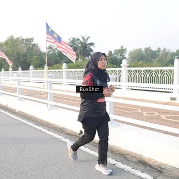 Runner Photo 6835498