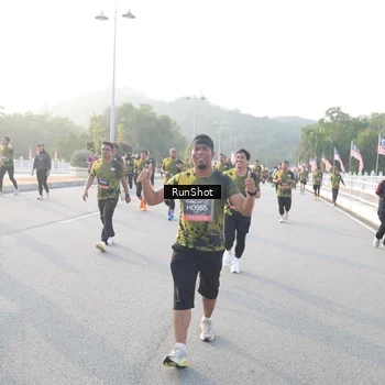 Runner Photo 6835499