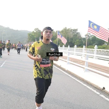 Runner Photo 6835500