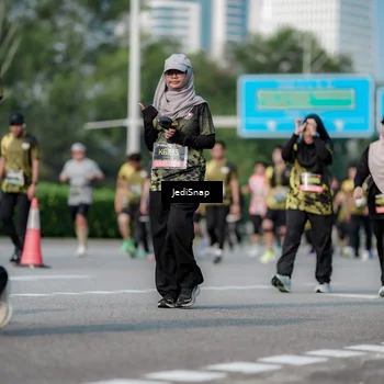 Runner Photo 6835523