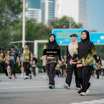 Runner Photo 6835551
