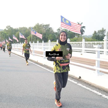 Runner Photo 6835557
