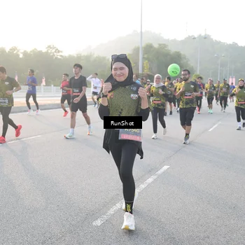 Runner Photo 6835613