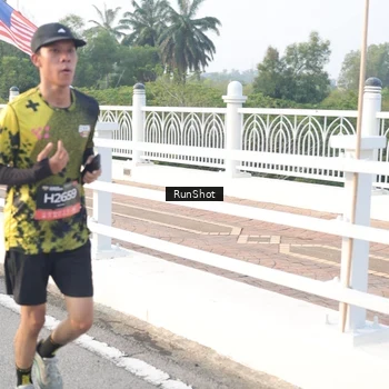Runner Photo 6835623