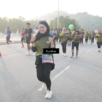 Runner Photo 6835656