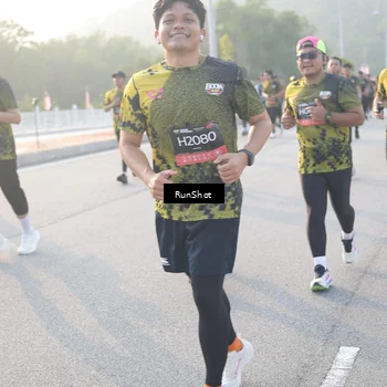 Runner Photo 6835671