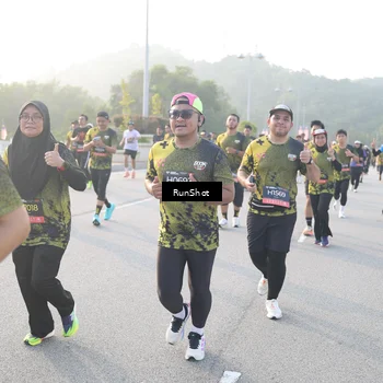 Runner Photo 6835675