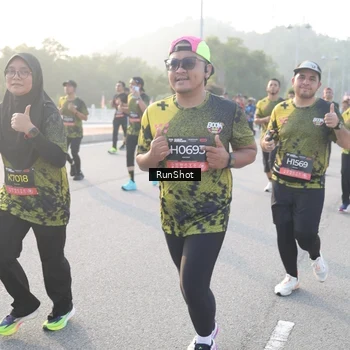Runner Photo 6835684
