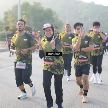 Runner Photo 6835700