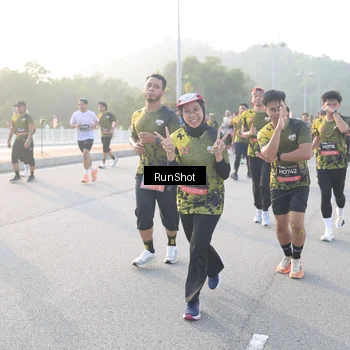 Runner Photo 6835708