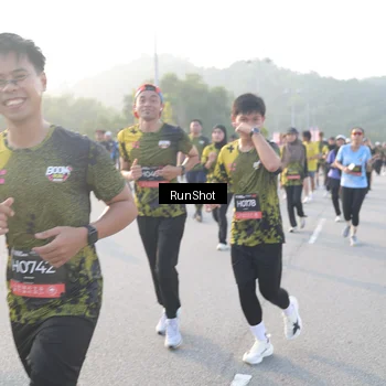 Runner Photo 6835729