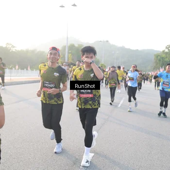 Runner Photo 6835731